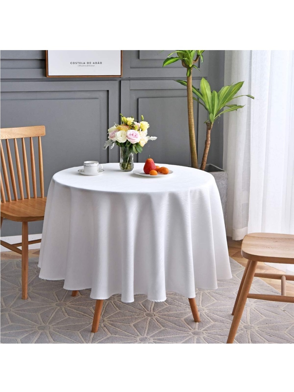 NEW Round Jacquard Tablecloth Swirl Pattern. Wrinkle Free. Heavy Weight 90”White